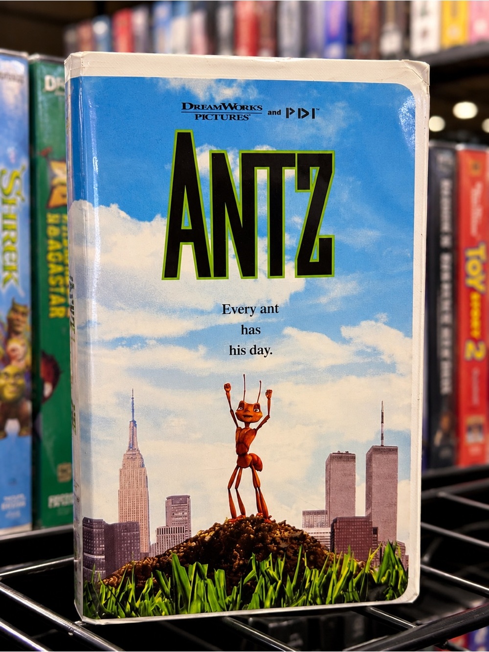 Antz VHS Tape DreamWorks Clamshell Case Promo Insert Vintage Family Movie